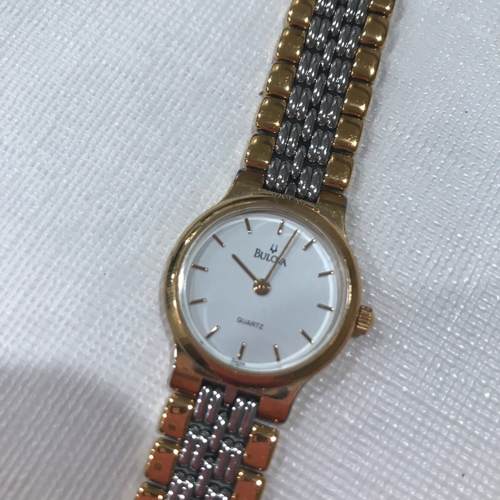 Vintage Bulova Women’s Watch - Picture 3 of 3